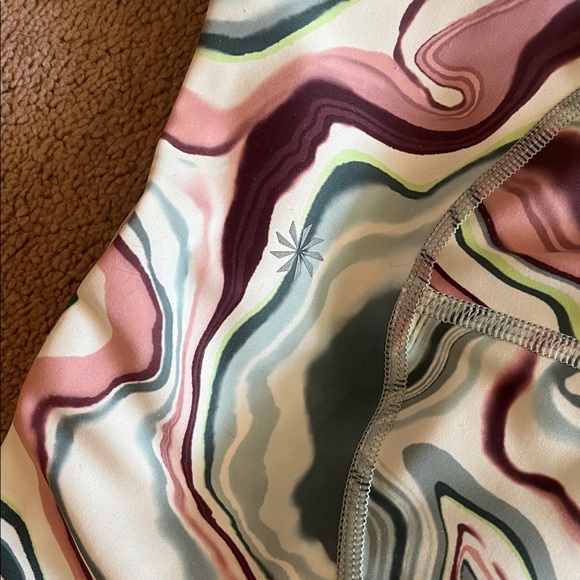 Athleta Ultimate Stash Pocket 7Inch Short -Size Medium NWOT - Picture 2 of 3